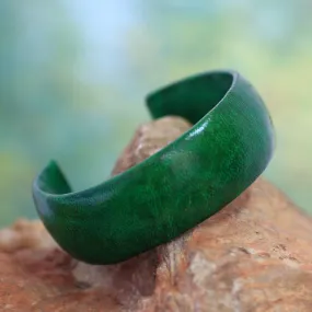 Annula in Green Handcrafted Modern Leather Cuff Bracelet