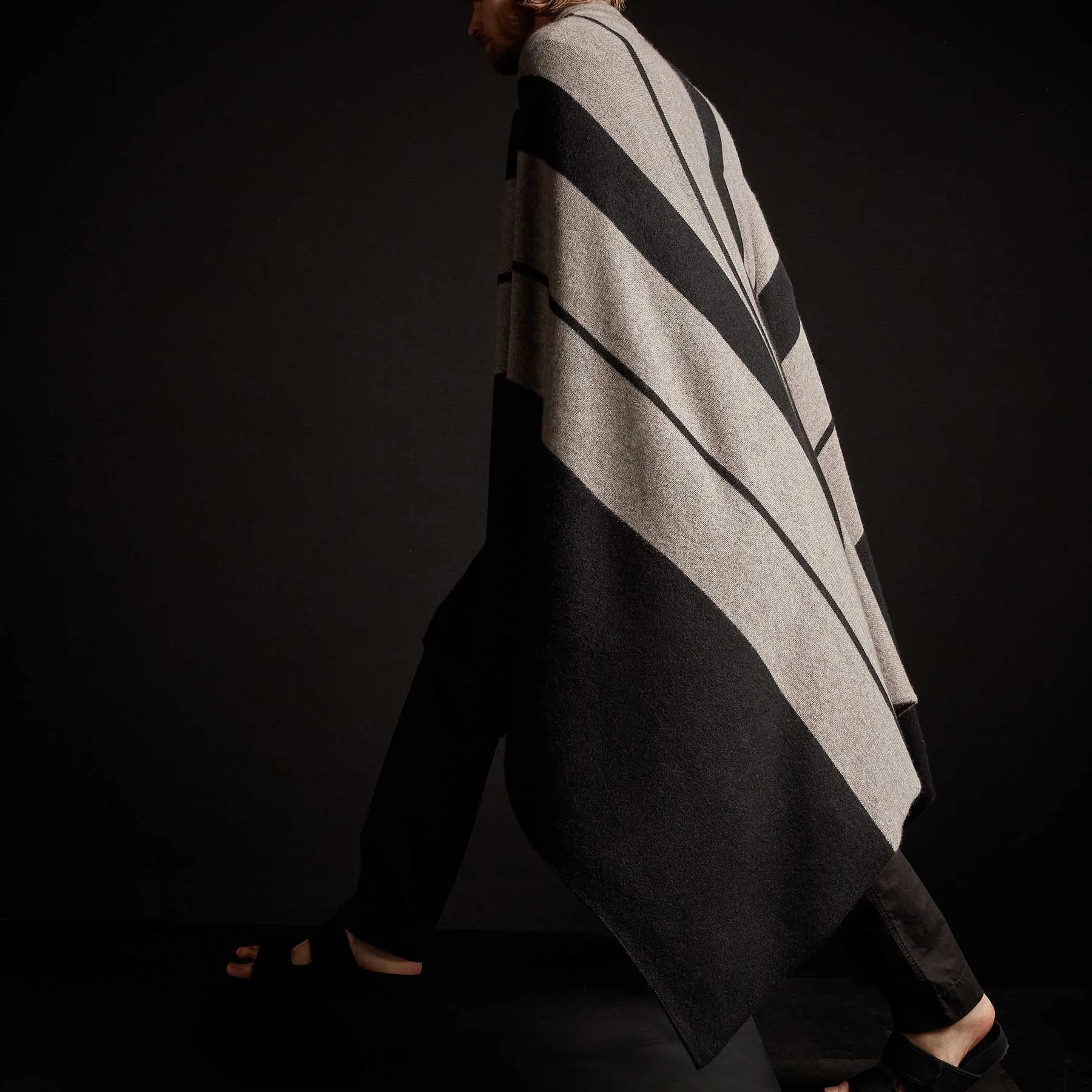 Double Stripe Repeat Blanket - Black/Taupe Melange