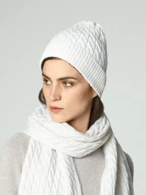 Knitted hat from cashmere in the shade Ice White