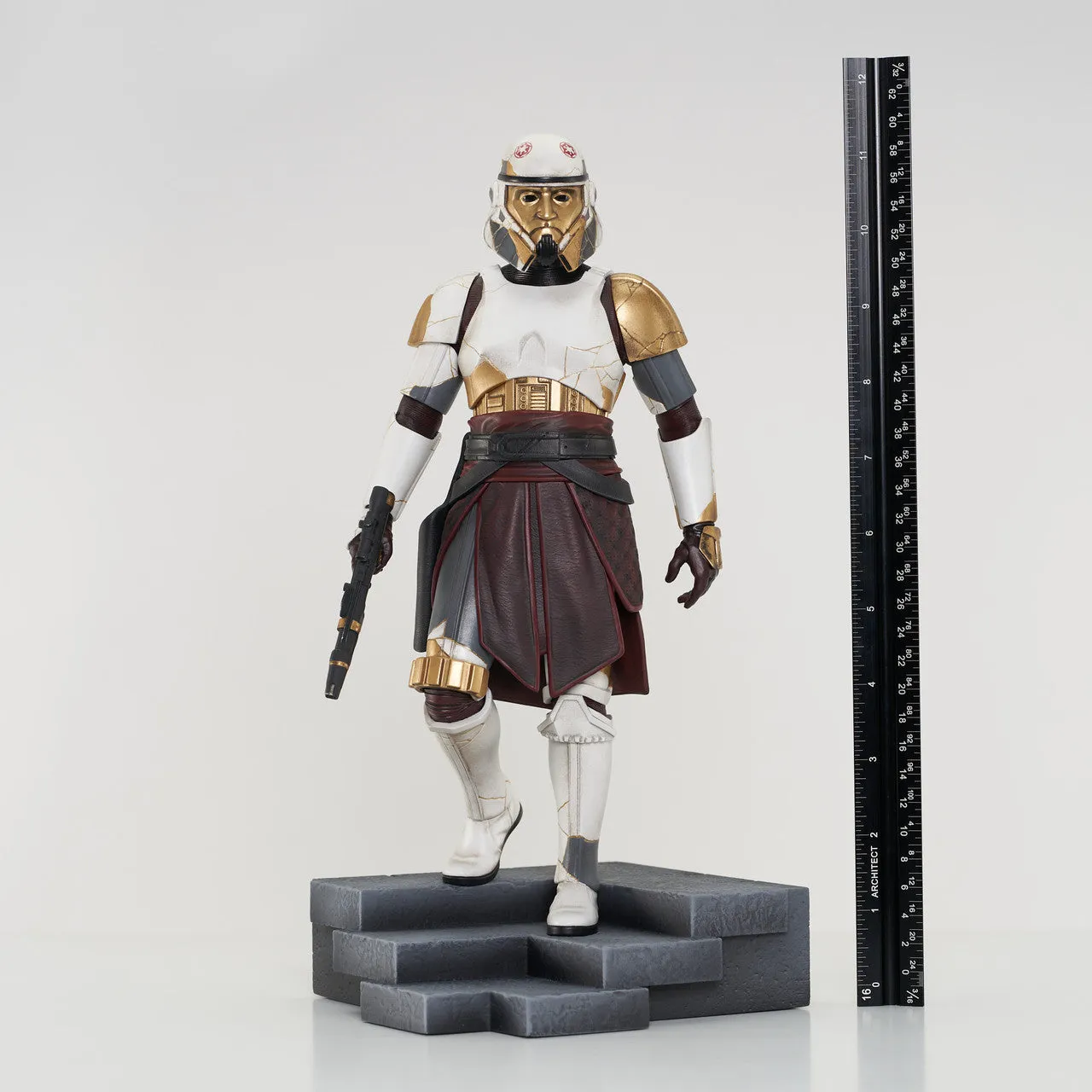 Star Wars Premier Collection Ahsoka Enoch Statue