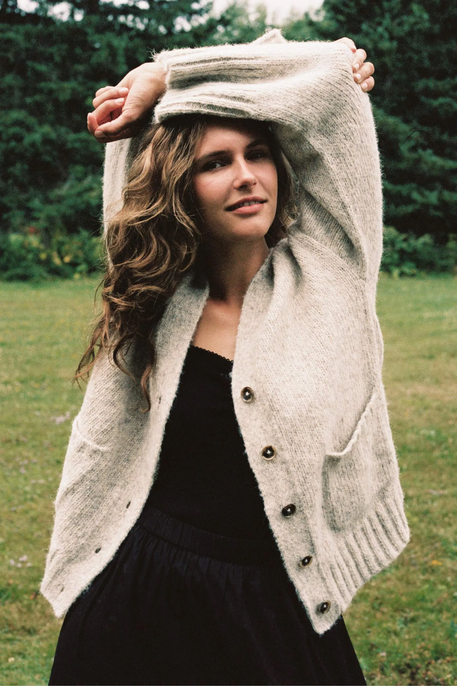 The Helga Cardigan | Mist