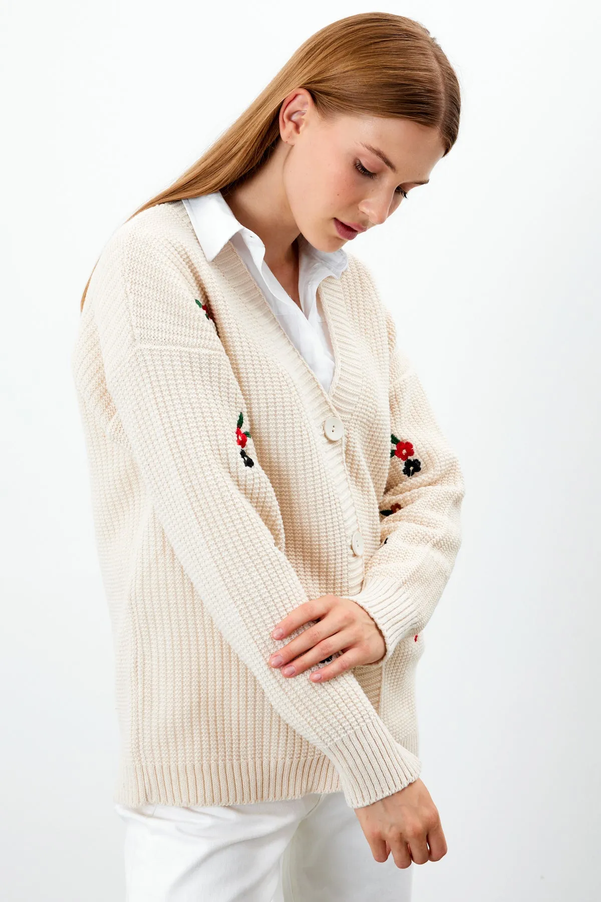 Vav Flowers Knitted Winter Cardigan Stone