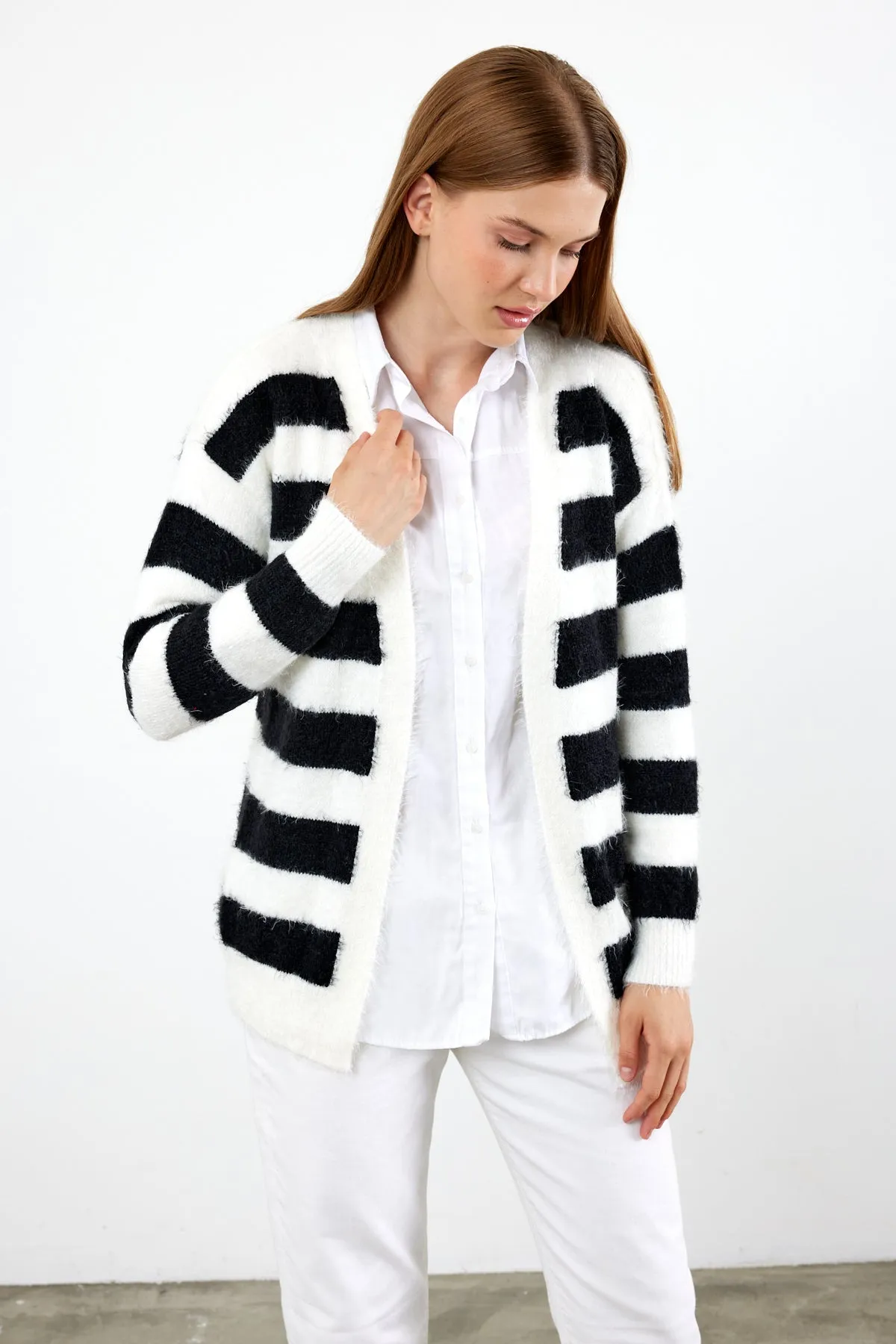 Vav Soft Wool Knitted Winter Cardigan Black