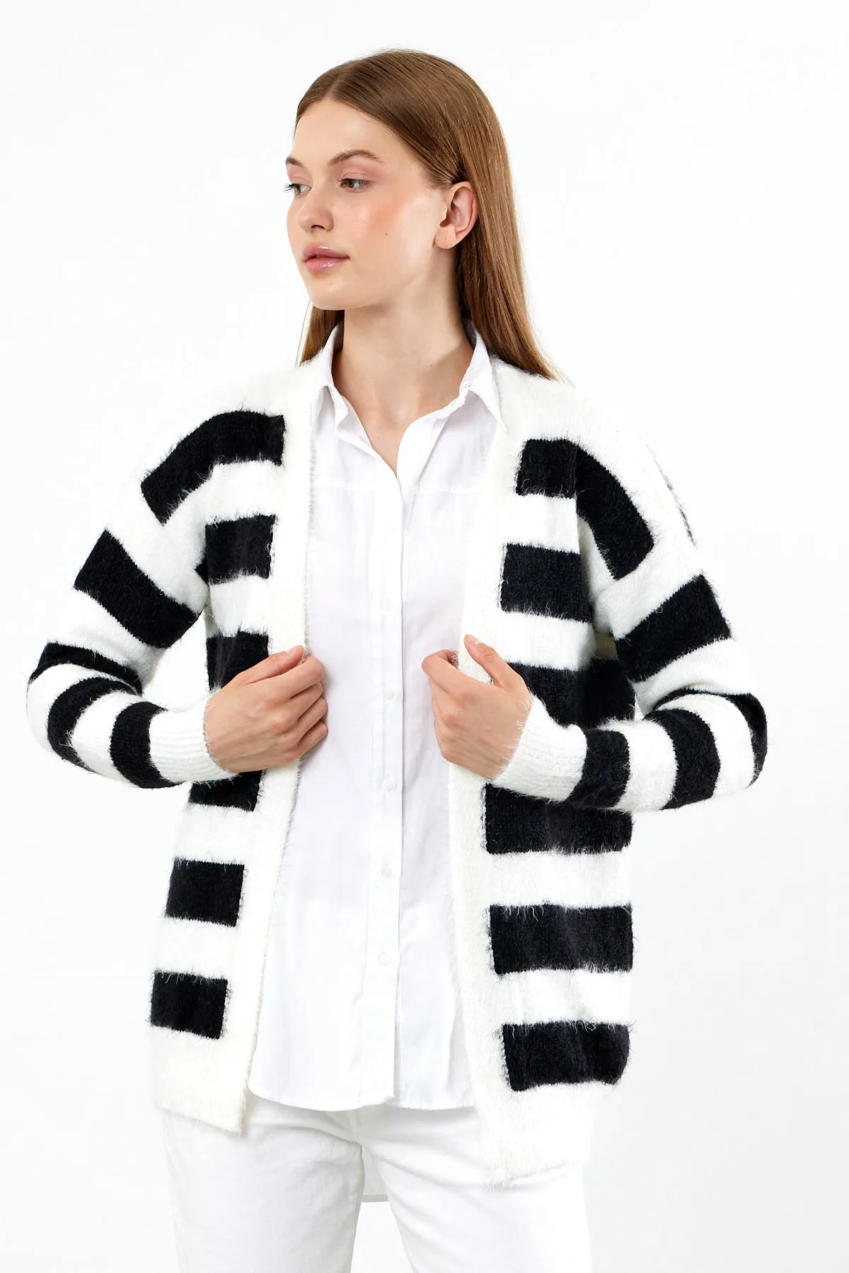 Vav Soft Wool Knitted Winter Cardigan Black