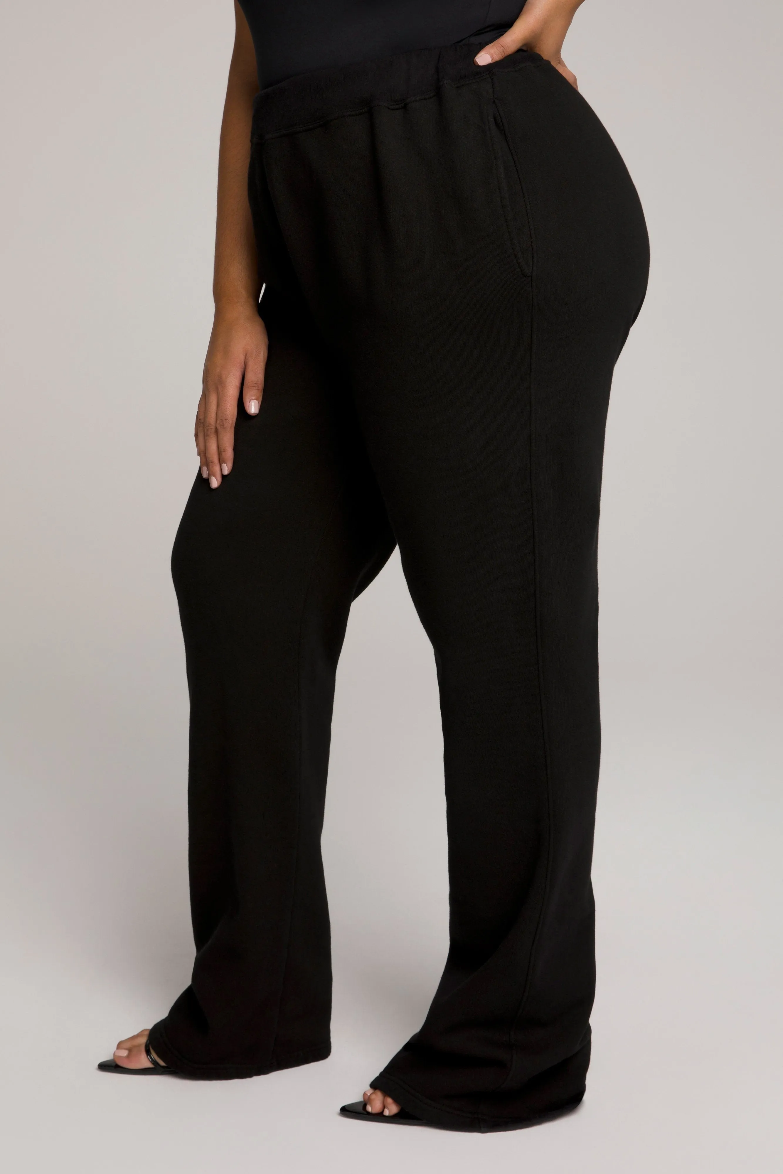 WIDE LEG SWEATPANTS | BLACK001